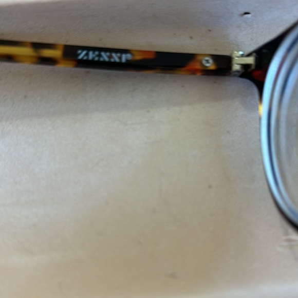 Eyeglasses Zenni - Picture 2 of 3